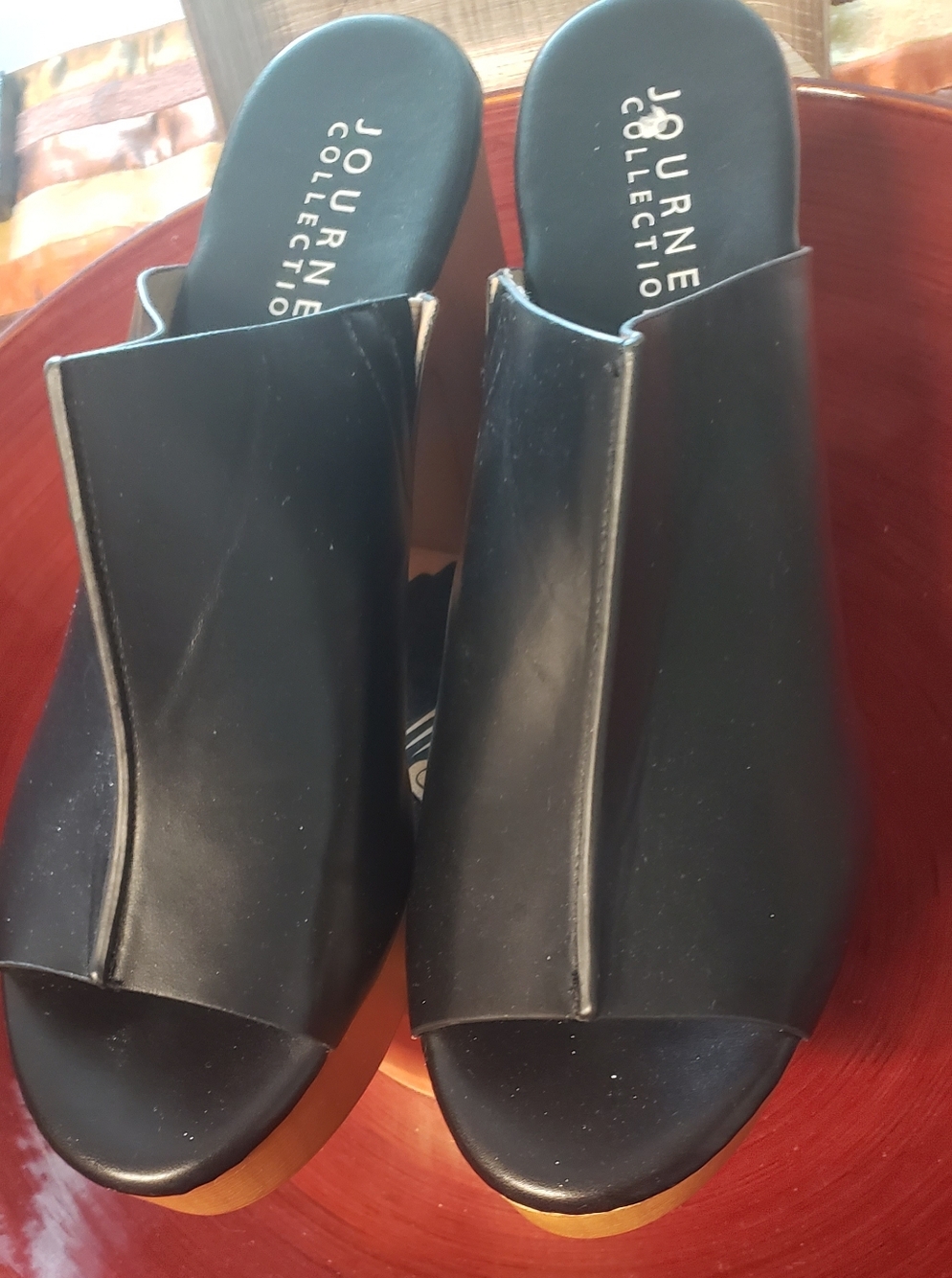 Journee Collection Black Open-Toe Platform Mule Sandals Size 12. New